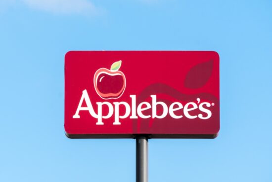 Advertencia, Obstáculos, Resultados, Comercial, Applebee's cierra tienda en EEUU